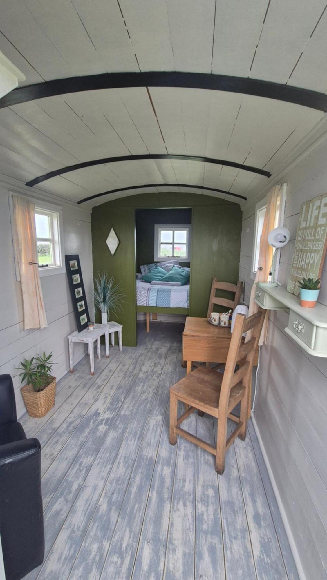 Coast Path Camping Saint Ishmaels  Exteriör bild